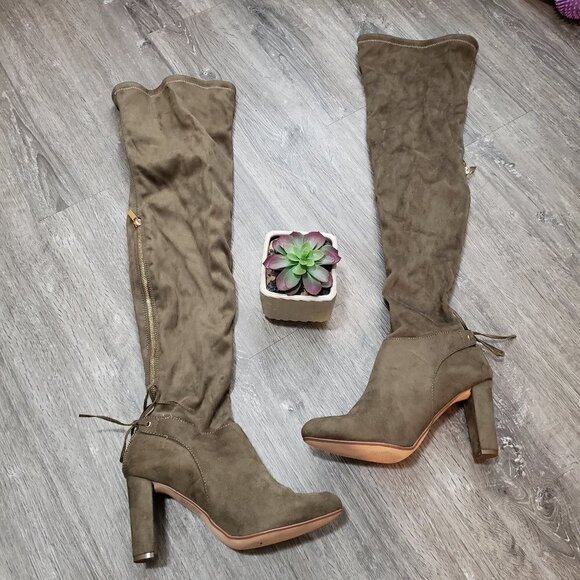 Shoedazzle Faux Suede Over The Knee Heeled Boots Sz 9 Taupe - Picture 2 of 9